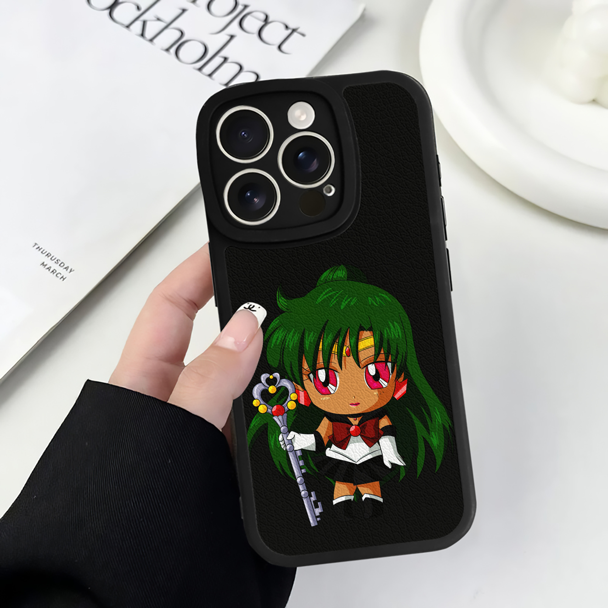 （画像用） 美少女戦士セーラームーン 冥王せつな Sailor Moon Meiou Setsuna 【iPhone 16シリーズ対応】シリコンスマホケース（レザー調） 材質：シリコン